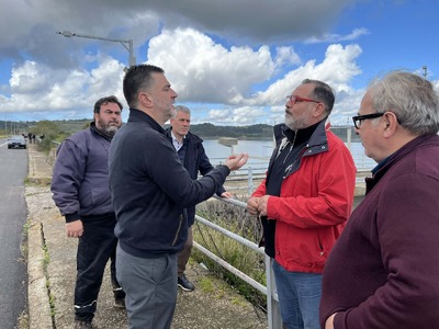 Τις εγκαταστάσεις του φράγματος του Πηνε...