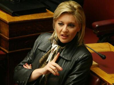 H Nατάσα Ράγιου μιλά για τη μητρότητα στο Λουτράκι