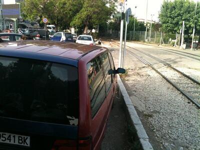 Πάτρα: Κίνδυνος ατυχήματος από παρκαρισμ...