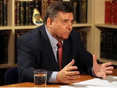 Θετικός ο Καρατζαφέρης σε προσκλητήριο Β...