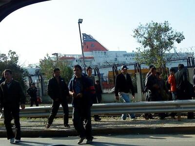 Στην Όθωνος Αμαλίας, στο λιμάνι της Πάτρ...