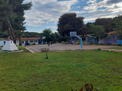 Στις κατασκηνώσεις της Σκαφιδιάς μαθητές...