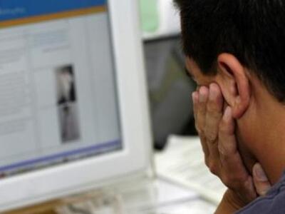 Kατάθλιψη προκαλεί η χρήση των κομπιούτερ το βράδυ
