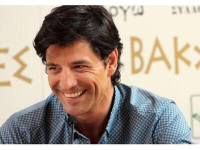 Στη Ρόδο απόψε ο Σάκης Ρουβάς ενώ στην π...