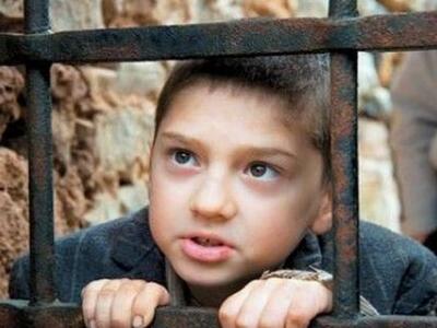 Δείτε πως έχει γίνει σήμερα ο Δημητράκης...