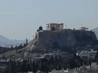 "Ένας κόμβος για τη σύγχρονη τέχνη ...
