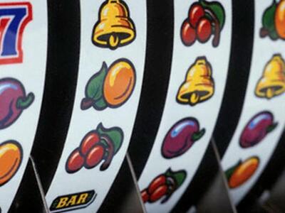 Ηλεία: Συλλήψεις για... φρουτάκια