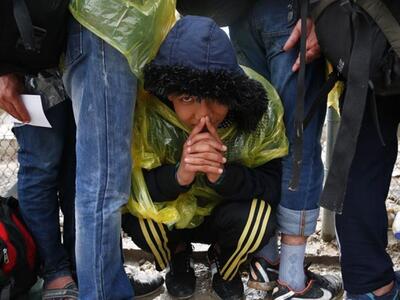 Spiegel: Hot spots για 50.000 πρόσφυγες ...