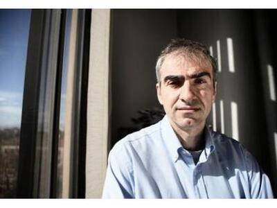 Εριξαν κλωτσιές και μπουνιές στον καθηγη...