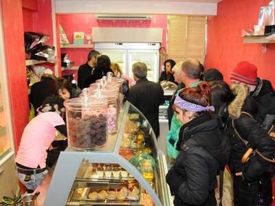 Ο Emiliano εγκαινίασε το νέο του κατάστη...