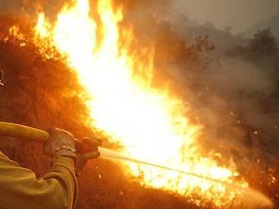 Πυρκαγιά στο πεδίο βολής στην Αρόη 