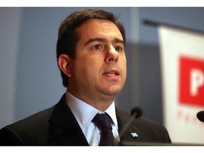 Ποιούς θα δει στο Μόναχο ο Νότης Μηταράκης 