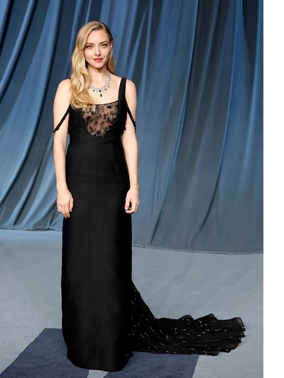 Aμάντα Σέιφριντ με Prada