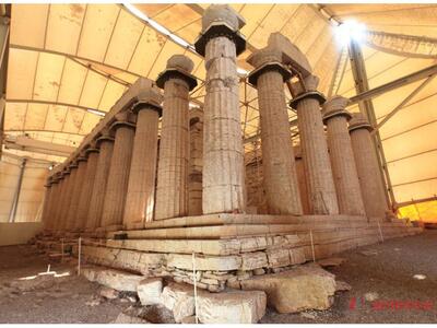 Ηλεία: Σκαρφαλώνουν σε καγκελόπορτες οι ...