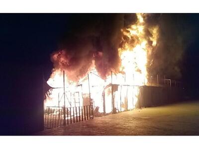 Άγρια νύχτα στη Λέσβο- Φωτιά και συγκρού...