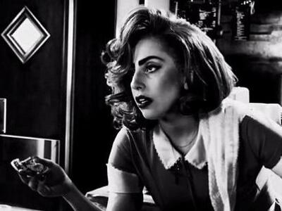 H Lady Gaga κάνει μία εμφάνιση στην ταιν...