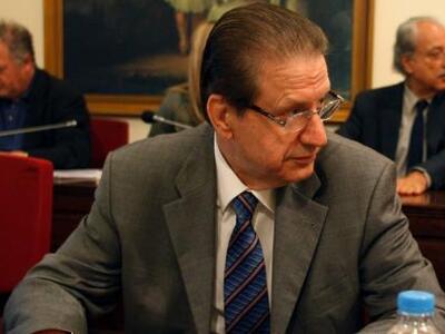 Το... σίριαλ των συγγενικών βολεμάτων στ...