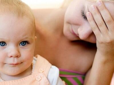 Το στρες της μητέρας συνδέεται με τα χαλ...