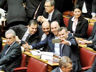 Η selfie των βουλευτών του Ποταμιού έβαλ...
