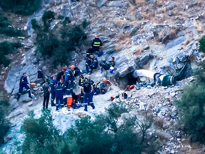 Λάρισα: Επί 12 ώρες προσπαθούσαν να απεγ...