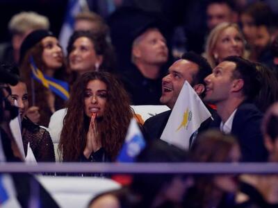 Συγχαρητήρια μέσω facebook στην Ελένη Φο...