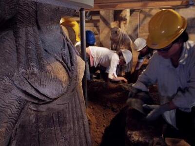 Πληθαίνουν τα αινίγματα της Αμφίπολης