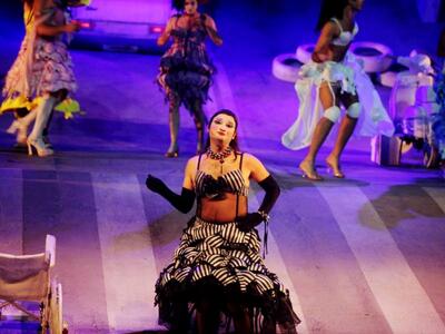 Λαμπερή πρεμιέρα για τη χειμερινή "...