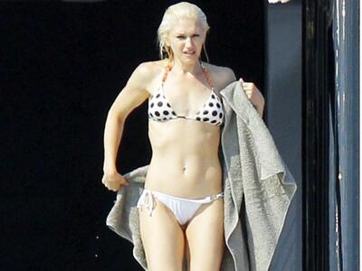 Η Gwen Stefani με μπικίνι στις Κάννες 