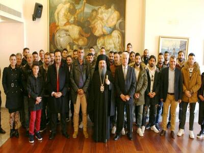 Οι ευχές του Μητροπολίτη Πατρέων στους π...