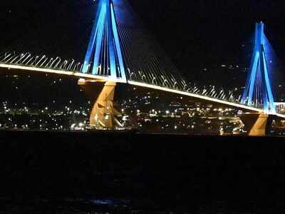 Ολυμπιακή Φλόγα: Τα φώτα της Γέφυρας Ρίου- Αντιρρίου άναψαν για την διέλευση του «BELEM»