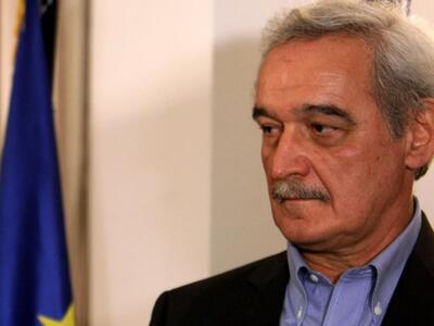 Επιμένει η κυβέρνηση με τις γερμανικές α...