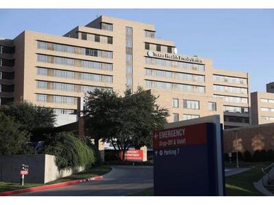 Η νοσοκόμα που μολύνθηκε με έμπολα στο Τ...