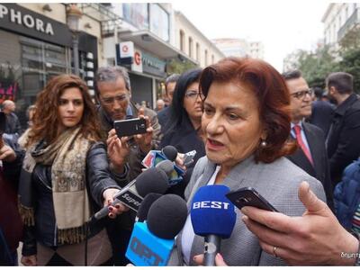 Θεανώ Φωτίου από Πάτρα για τις αντιδράσε...