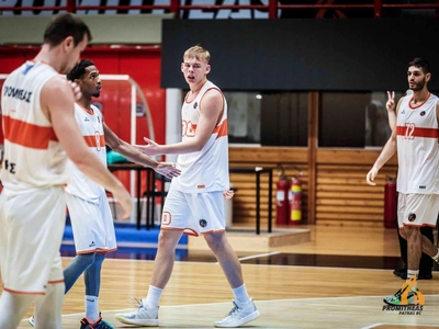 Μπήκαν Μάντζαρης, Φαγιέ και Ραντίτσεβιτς...