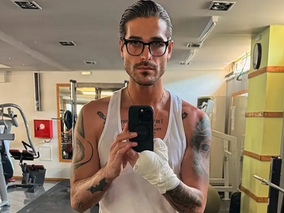 Ο Άρης Μουγκοπέτρος παίζει ξανά κλαρίνο ...