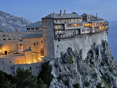 Τρεις νεκροί σε έναν μήνα από κορωνοϊό σ...