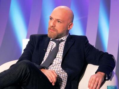 Τι είπε ο Νίκος Μουτσινάς για το κόψιμο ...