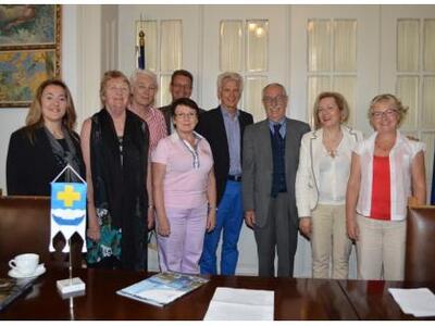 Πάτρα: Στο Δημαρχείο το πρωί οι έξι Φινλ...