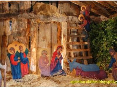 Εντυπωσιακή και φέτος η φάτνη στο προαύλ...