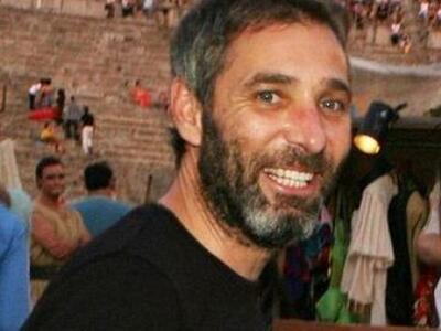 Ο Θοδωρής Αθερίδης «στέλνει» τα μέλη της...