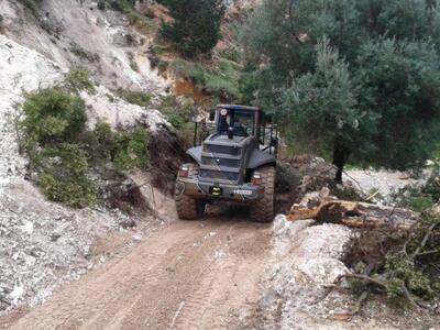 Κεφαλονιά: Μηχανήματα του στρατού από Άρ...