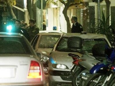 Γάζωσαν με καλάσνικοφ αστυνομικό τμήμα