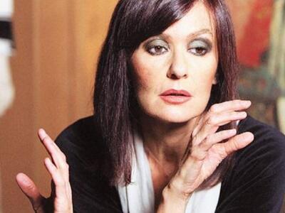 Κάτια Δανδουλάκη: Θα έκανε σχέση με μικρ...