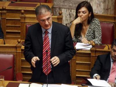 Μαυραγάνης: Όχι σε μεγαλύτερο αριθμό δόσ...