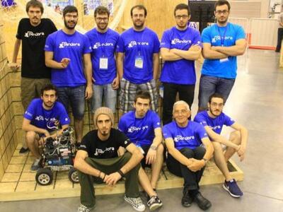 "Ασημένια" η ομάδα ρομποτικής ...