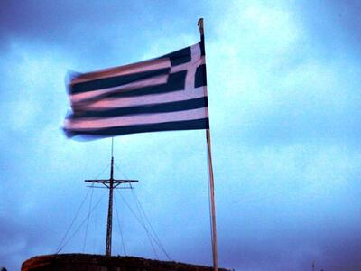 Γερμανικά ΜΜΕ: Σε κίνδυνο η παραμονή της...