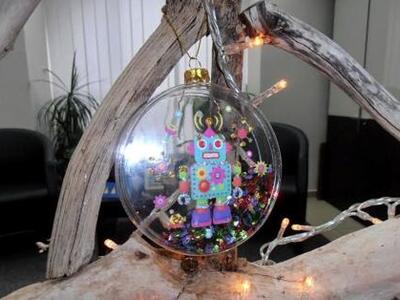 Πάτρα: Στολίδι – ρομπότ χάρισαν στον Περ...