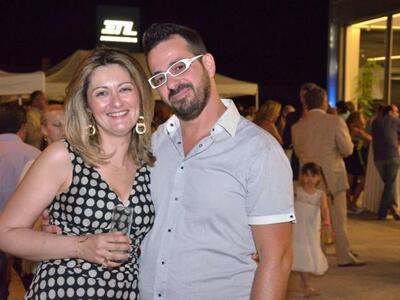 Η διευθύντρια της εταιρίας Connections, ...