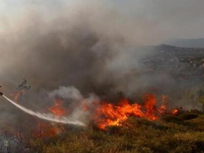 Εκκενώνεται χωριό στην Εύβοια