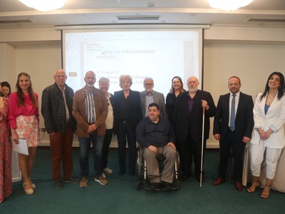 Ο Θεμιστοκλής- Ανδρέας Μπάκας στο συνέδρ...